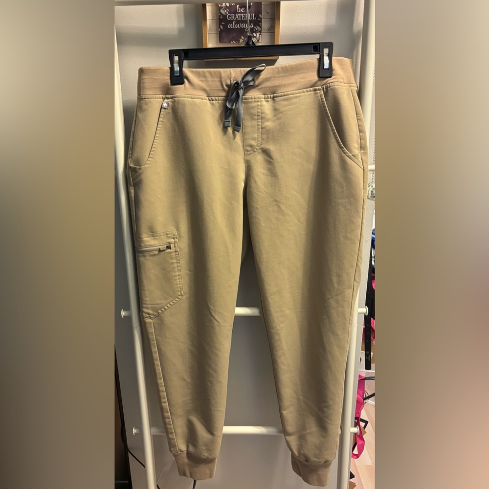 Figs Women's Tan Cargo Pants